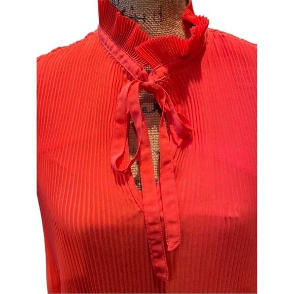 Max Studio Women's Sleeveless Orange Pleated Tie Neck Blouse Size L - Picture 2 of 10